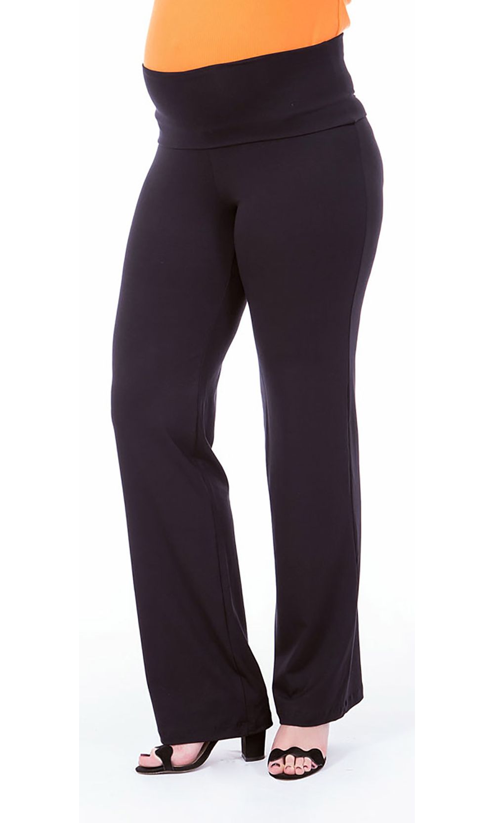 Calca Pantalona Gestante Cos Super Alto De Toque Fresco E Macio Com Extremo Conforto Em Cos Super Alto Calça pantalona, como modelagem especial para gestantes, em malha super confortável e bem versátil, podendo compor diversos looks maravilhosos com regatas. calca pantalona gestante cos super alto preto
