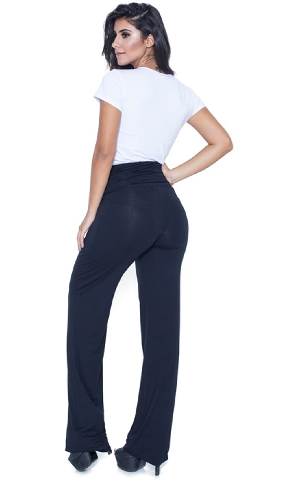 Calca Pantalona Gestante Cos Super Alto De Toque Fresco E Macio Com Extremo Conforto Em Cos Super Alto Veja calça pantalona de diversos modelos como a curta, a longa, estampada, envelope, jeans, social e cintura alta, em cores como preta, branca e mais. calca pantalona gestante cos super alto preto
