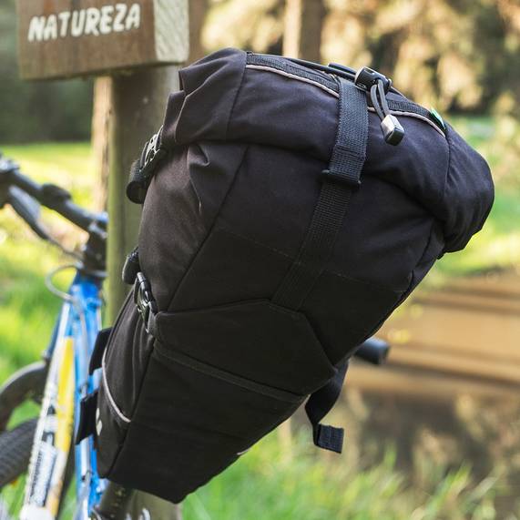 bikepacking seatpost bolsa
